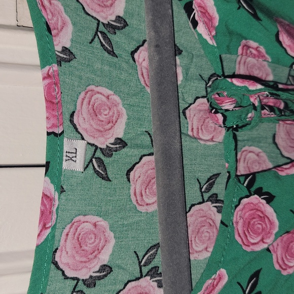 Floral Midi Dress - Picture 14 of 15